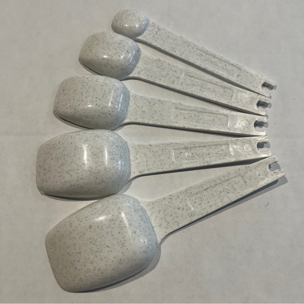 Tupperware Measuring Spoon Set White Speckled 5 Piece Vintage Tablespoon